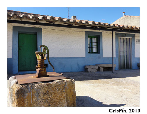 Fachada de vivienda en Almeida de Sayago
