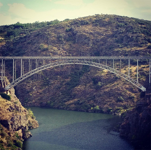 Puente Pino desde el camino cercano a la ermita