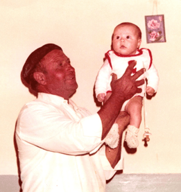 abuelo antonio con nines en brazos, bermillo de sayago