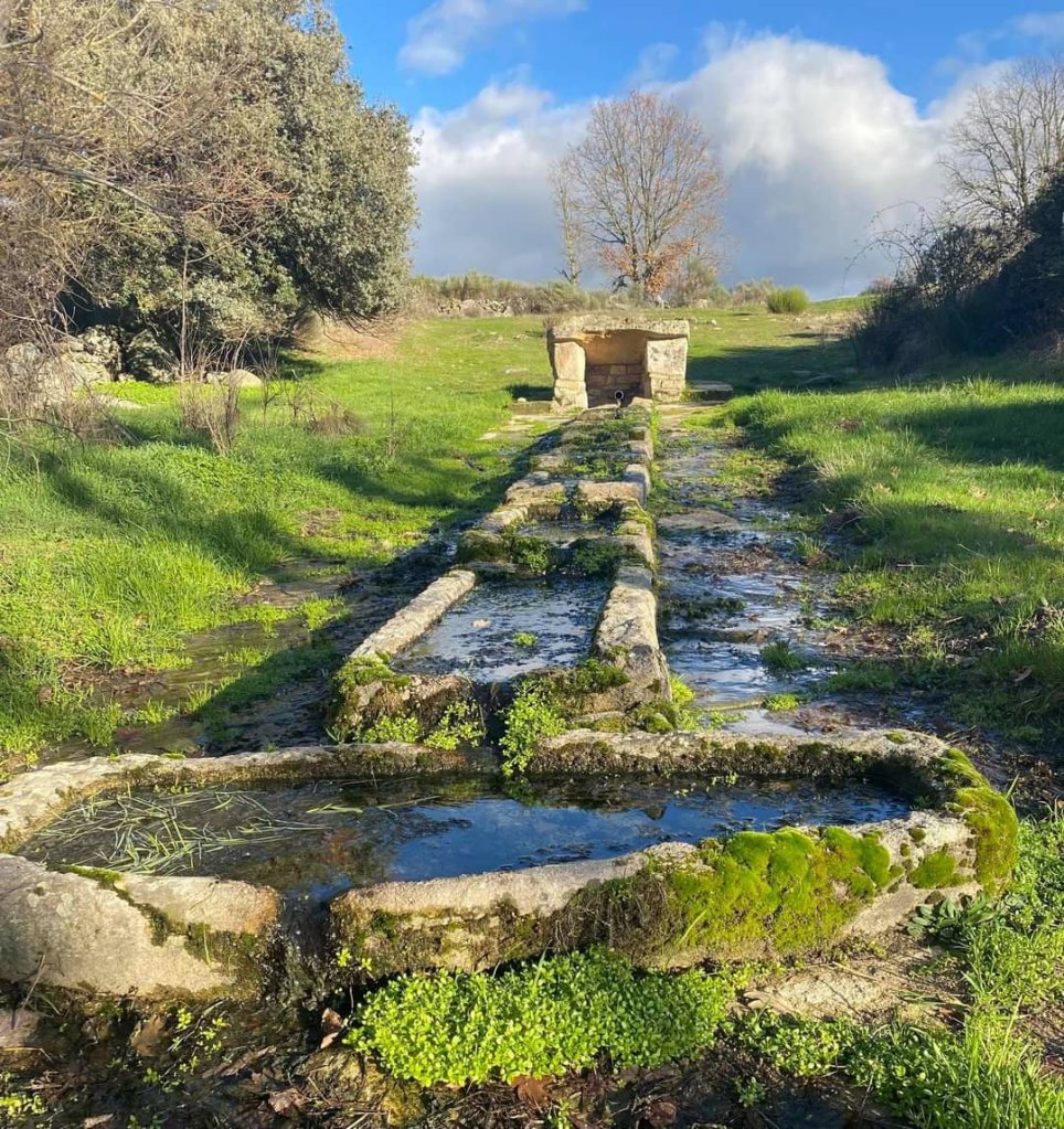 fuente carba el caño, formariz, paisaje tradicional, comarca de sayago, zamora, españa
