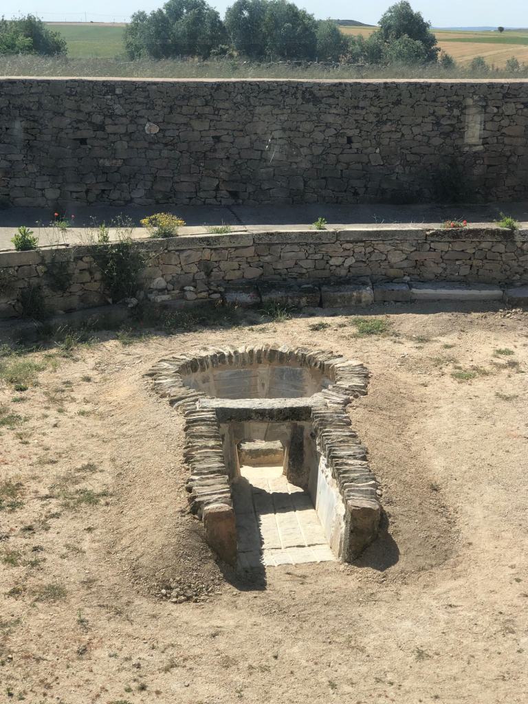 reproducción de horno celta en el Museo Centro de Interpretación del Barro de Pereruela, comarca de Sayago, Zamora