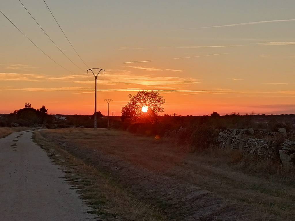 puesta de sol de otoño en bermillo de sayago