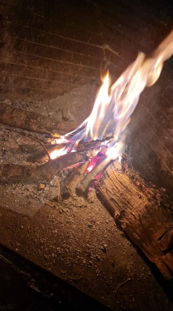 lumbre en casa típica de sayago