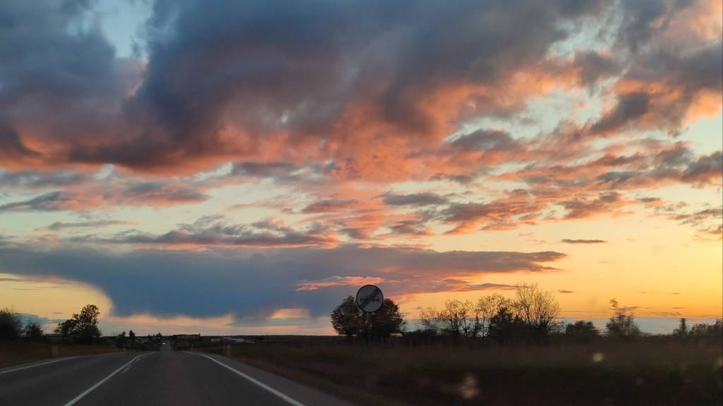 atardecer de primavera en sayago