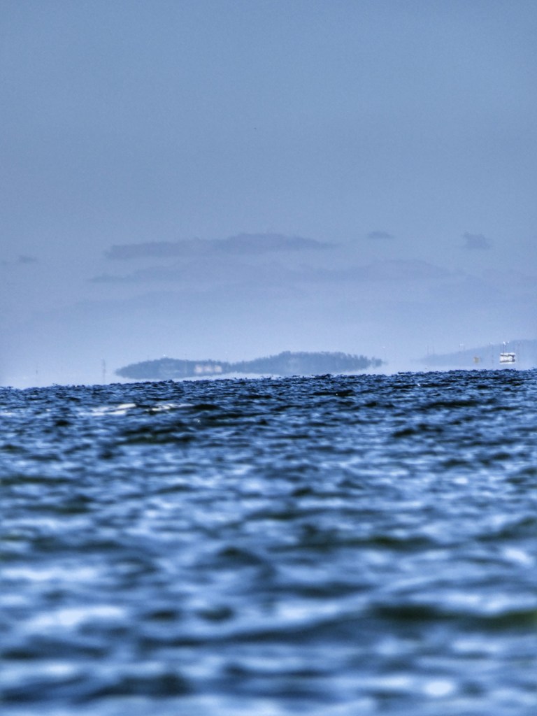 efecto visual conocido como  fata morgana en el embalse de Almendra entre Salamanca y Zamora